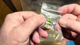 Portable fly tying kit all in one box