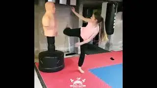 Crazy Female Boxing Skills -  - martial arts training.