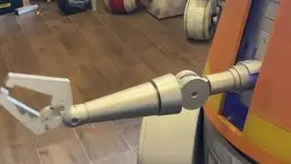 Chopper arm mech close up.
