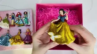 Unboxing Disney Princess Figures Close Up
