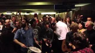Glen Hansard busks the Sydney Opera House Foyer