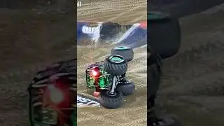Grave Digger does an AMAZING sidewall save! #monsterjam #automobile #motorsport  #racing  #stunt