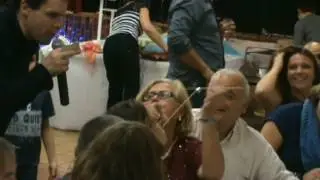 Le jeu du spaghetti en vidéo (jeu mariage, anniversaire.....)