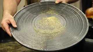 Yukon Dan shows you how to gold pan, proving there's still money in mining