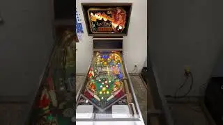 Fully working Eight Ball Deluxe pinball machine - limited edition