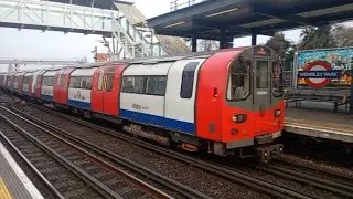 Trainspotting in Wembley Park Jubilee line 1996 Stock 96079/96024 Stannore to Stratford