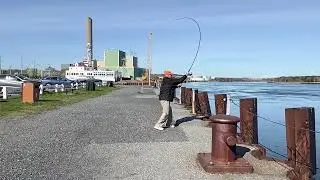 Ron Arra casting 4 oz lure using prototype 9'6