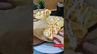 Cheesy Corn Garlic Bread | Corn Cheese Garlic Toast | Quick 5 Min Recipe #shorts #ytshorts