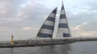 風の塔【東京湾アクアラインの換気塔施設】オーシャンパラダイス