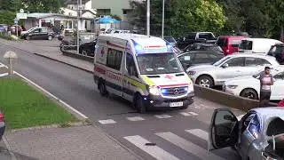 &Uuml;ber Verkehrsinsel geschleudert: Unfall in Hard