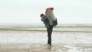 How to take off and put on Oru Kayak Pack