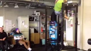 Eino 11v bar muscle up