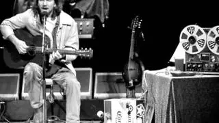 Eddie Vedder acoustic - Blue, red & grey [with lyrics]