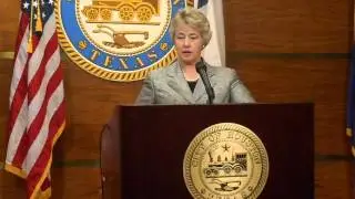 Houston Mayor Parker discusses proposed new pension plan for fire cadets