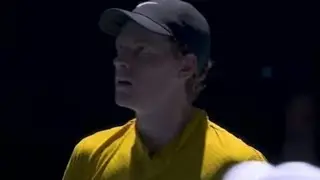 Jannik Sinner's rival makes incredible gesture as Italian confronts umpire and fans boo