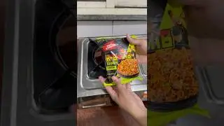 Too Yumm Kimchi Ramen #ramen #koreanfood #noodles #instantnoodles #asmr #viral #shorts#trending