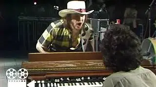 Stevie Ray Vaughan - MY WAH-WAH DON'T WORK!