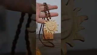 Quando o Sol vira arte em Madeira. #artesanato #colares #diy #escultura
