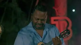 JO&Atilde;O BARROS - Nosso primeiro beijo / Perfume / Intriga da oposi&ccedil;&atilde;o / Tira ela de mim.