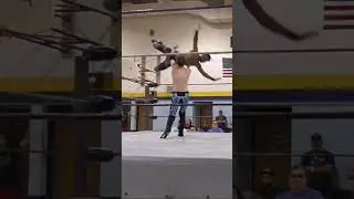 Solo uses a diving cross body against @kylercoleman3110 at @XICWDetroitPro