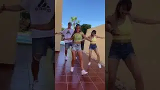 Repetimos el mejor Baile TREND de TikTok del 2019 con Ariann Music en 2021 - salio bien?😍 #Shorts