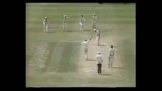 SANJAY MANJREKAR b RICHARD HADLEE 4 NEW ZEALAND v INDIA T1 D3 CHRISTCHURCH FEBRUARY 4 1990 400th