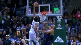 Giannis Antetokounmpo POSTER DUNK on Rudy Gobert Jazz vs Bucks 12.09.2017