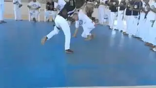 Roda da Associa&ccedil;&atilde;o de Capoeira Novo Horizonte Maca&eacute;, Mestre Dino! !!!