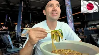 MASSIVE UDON BOWL and GYOZA in TOKYO JAPAN 🇯🇵 Vlogging my Day!!!