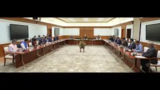 PM interacts with CEOs and Experts working in AI Sector