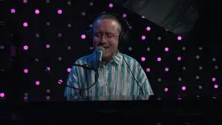 Hot Chip - Hungry Child (Live on KEXP)