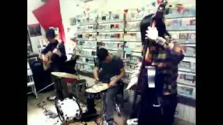 【LOOP POOL】インストア・ライブ