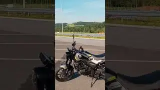 Benelli Leoncino 250. Trasa S3 przed Kamienną G&oacute;rą.