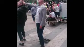 Fountain Bar Belfast dancing man #2