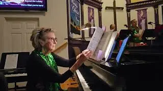 Prelude: Various Christmas Carols