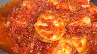 Sambal (chilli paste) prawns