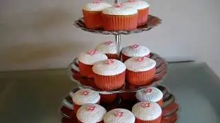 Lace Embossed Cupcakes