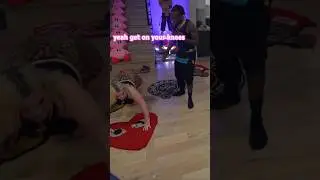 Sauce Walka Shows Baddie How To Do Push Ups #saucewalka #workout