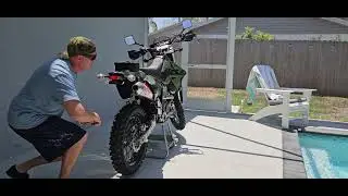 Suzuki drz400sm Yoshimura RS2 with no insert and with insert installed