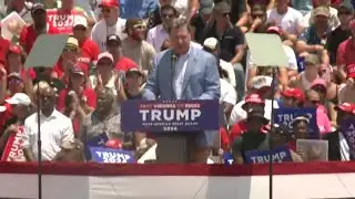 Former Virginia Gov. George Allen speaks at Trump rally
