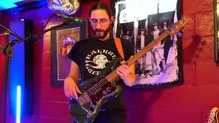 Steve Balkun - Balkun Guitars - Custom Bass Demo