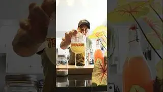 Making a fermented pineapple drink