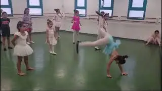 01.First training, first steps in dance. 