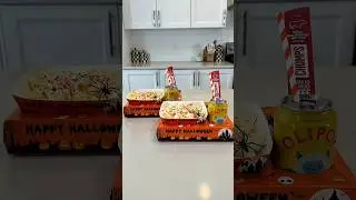 Halloween movie night 🍿🩸 #chompspartner #halloween #asmr #satisfying #movienight #satisfyingvideo