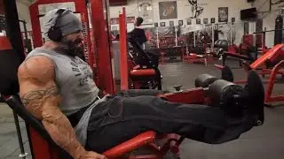 Guy Cisternino Trains Legs at Apollon Gym