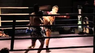 Deachkalon Sumalee VS Mark DeLuca at Muay Thai Nights 5, Panama City. 12th Oct 2013