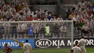 Insane overheadkick Lozano fifa 19