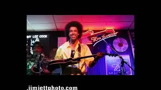 Buckingham Blues Bar - Selwyn Burchwood Bluesman Jim Jett Photo & Video