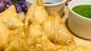 Aloo kay Samosay recipe | Simple and easy Samosa folding technique | Potato Crispy Samosa recipe
