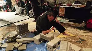 Marc Anthony Montpetit NEW World Record 3 BRICKS UNSPACED from his KNEES! Unreal!